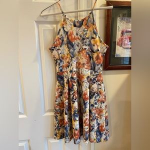 NWOT FLORAL  SUMMER  DRESS